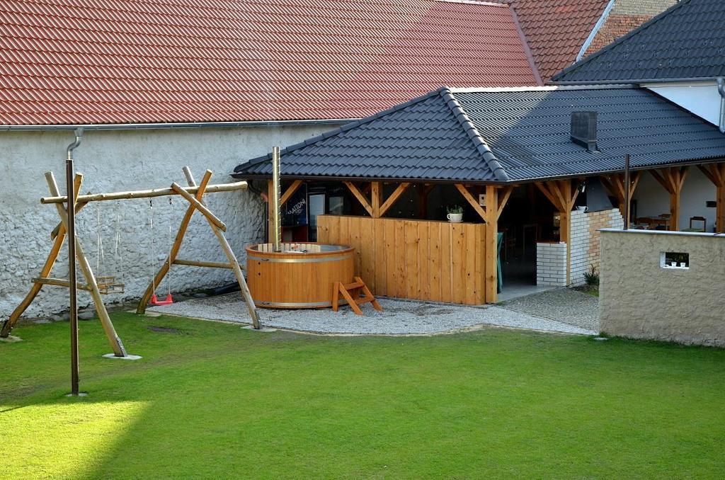 Statek 3 - Wellness & Spa Hotel Hluboka nad Vltavou Ngoại thất bức ảnh