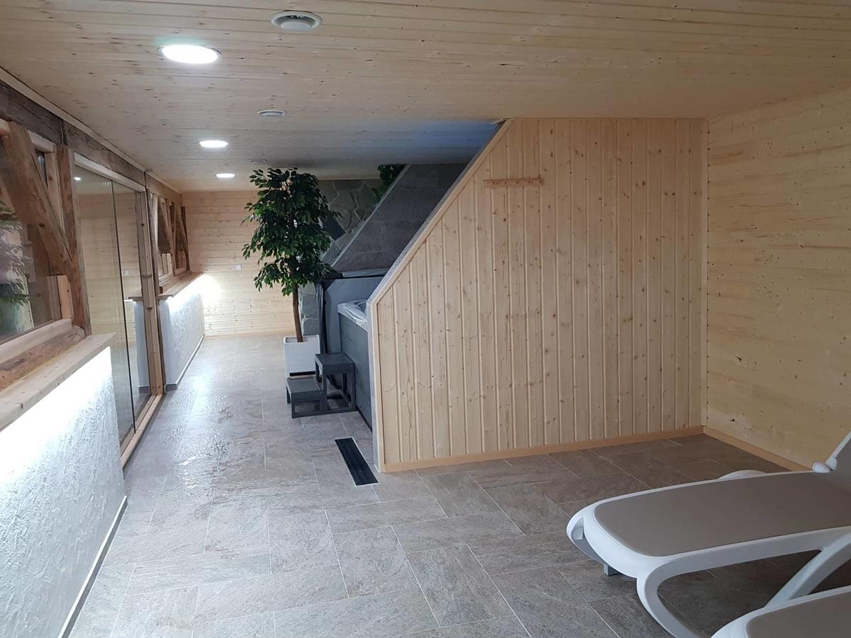 Statek 3 - Wellness & Spa Hotel Hluboka nad Vltavou Ngoại thất bức ảnh