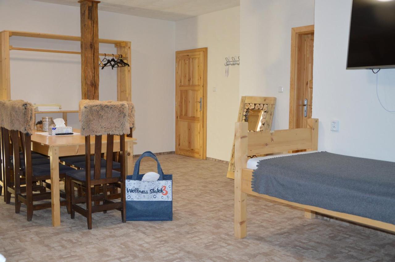 Statek 3 - Wellness & Spa Hotel Hluboka nad Vltavou Ngoại thất bức ảnh
