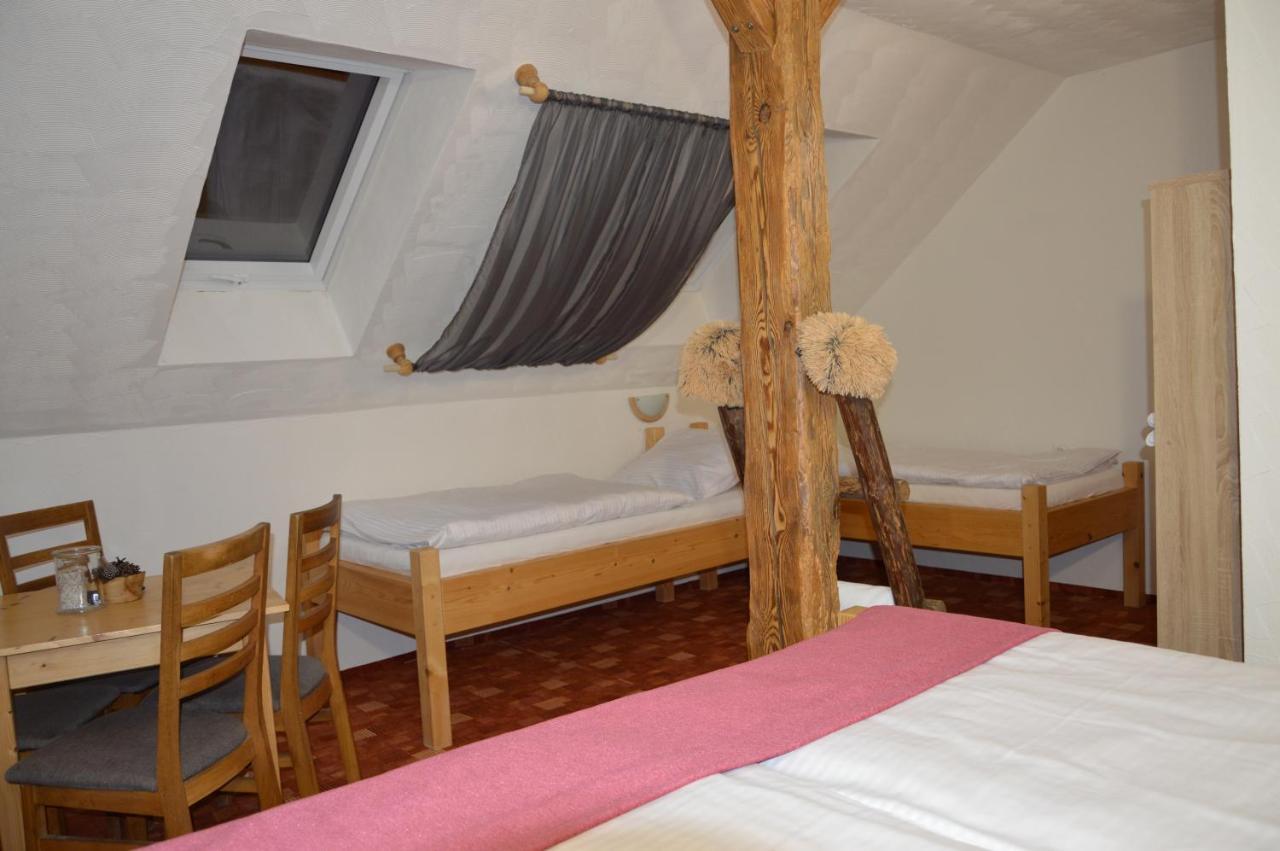 Statek 3 - Wellness & Spa Hotel Hluboka nad Vltavou Ngoại thất bức ảnh