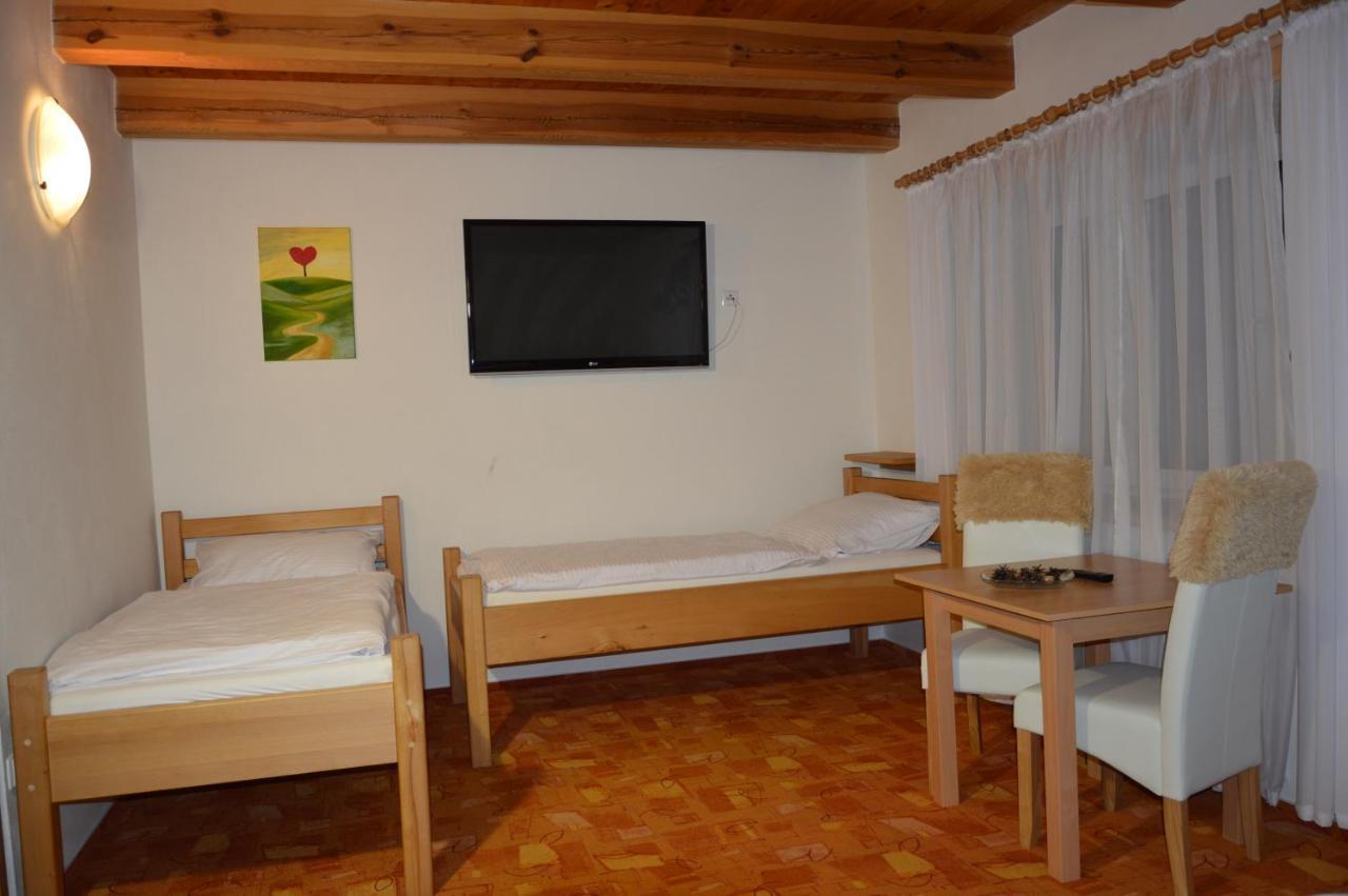 Statek 3 - Wellness & Spa Hotel Hluboka nad Vltavou Ngoại thất bức ảnh