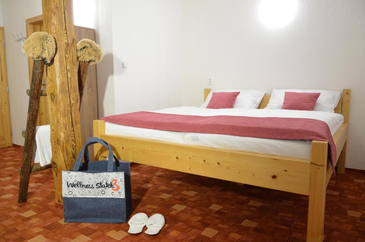 Statek 3 - Wellness & Spa Hotel Hluboka nad Vltavou Ngoại thất bức ảnh