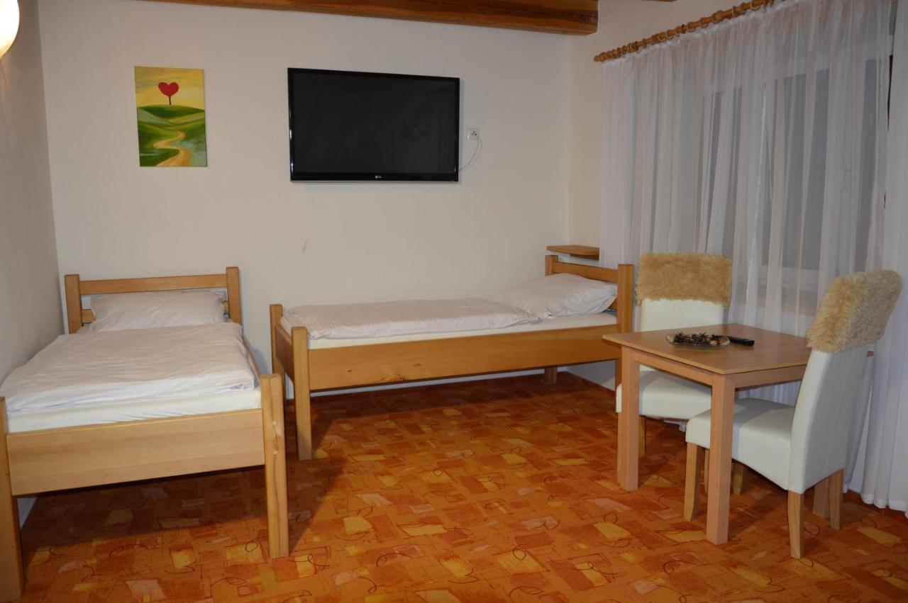 Statek 3 - Wellness & Spa Hotel Hluboka nad Vltavou Ngoại thất bức ảnh