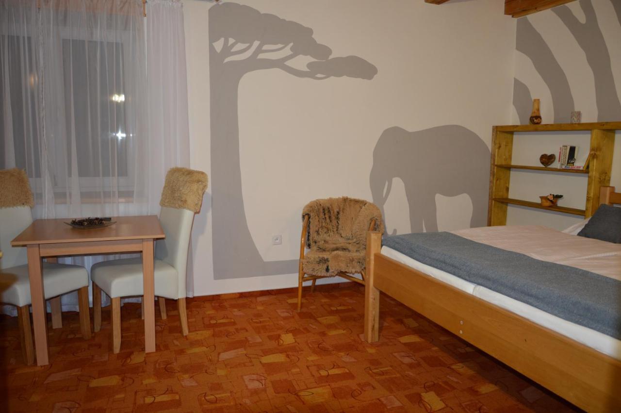 Statek 3 - Wellness & Spa Hotel Hluboka nad Vltavou Ngoại thất bức ảnh